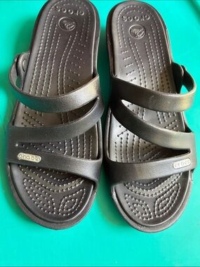 CROCS Women's Black Triple-Strap Slide Sandals Size 7